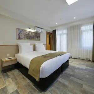 nishant-hotel.istanbul-turkeyhotels.com/